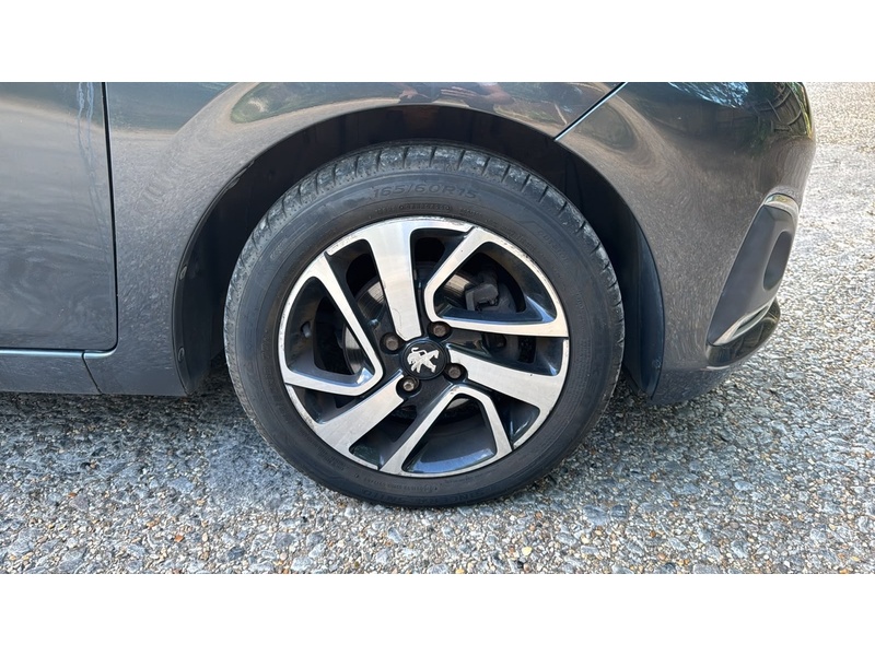 Peugeot 108 1.2 PureTech Allure Hatchback 5dr Petrol Manual Euro 6 (82 ps) - U10004240