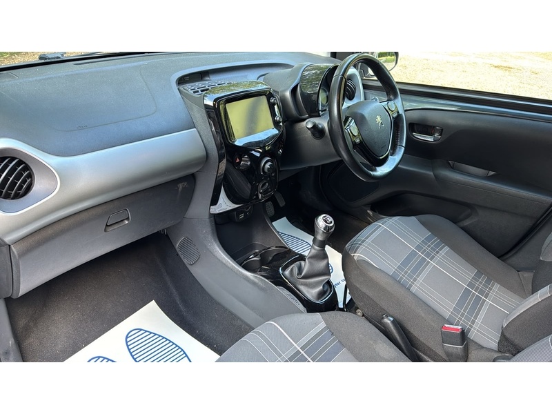 Peugeot 108 1.2 PureTech Allure Hatchback 5dr Petrol Manual Euro 6 (82 ps) - U10004240