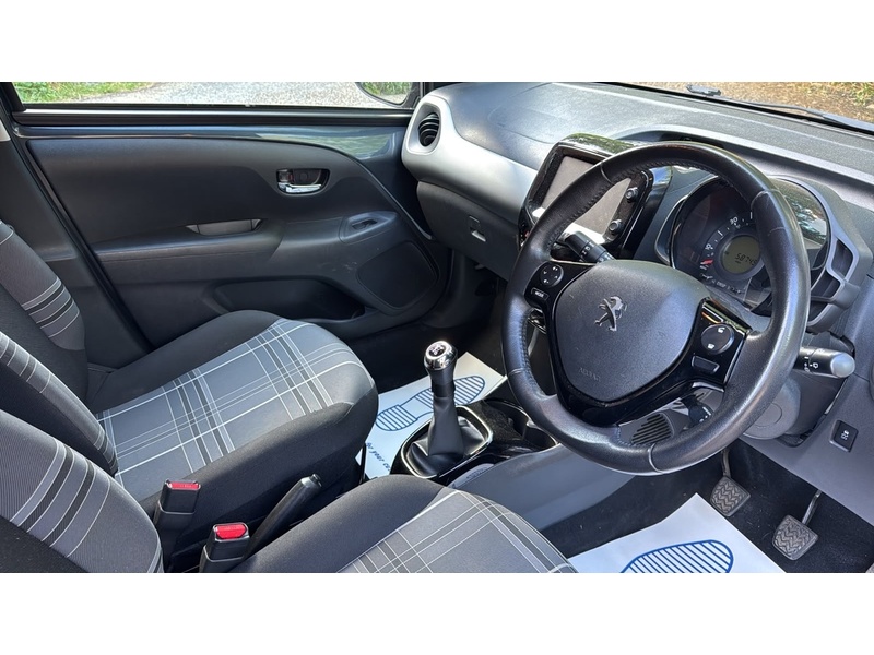 Peugeot 108 1.2 PureTech Allure Hatchback 5dr Petrol Manual Euro 6 (82 ps) - U10004240