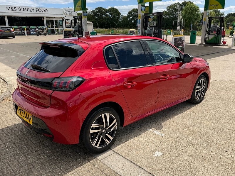 Peugeot 208 1.2 PureTech Allure Premium + Hatchback 5dr Petrol Manual Euro 6 (s/s) (100 ps) - U10004242