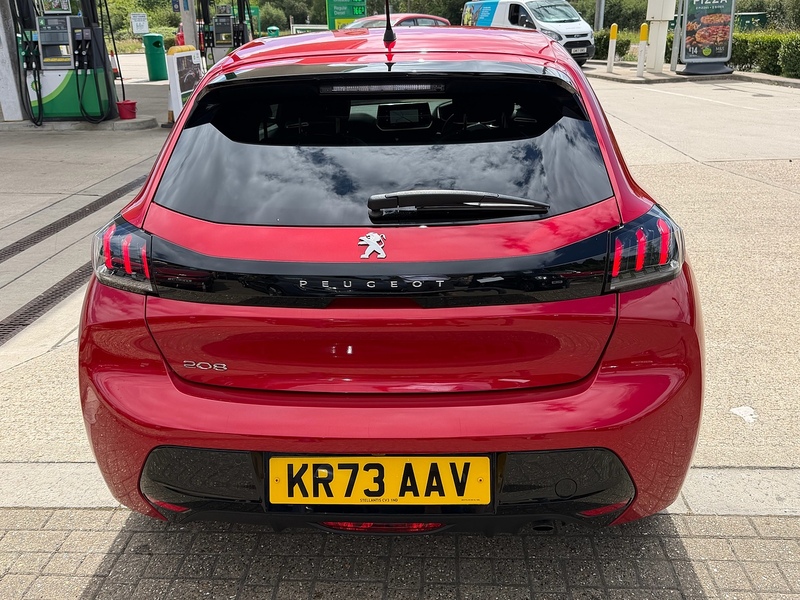 Peugeot 208 1.2 PureTech Allure Premium + Hatchback 5dr Petrol Manual Euro 6 (s/s) (100 ps) - U10004242