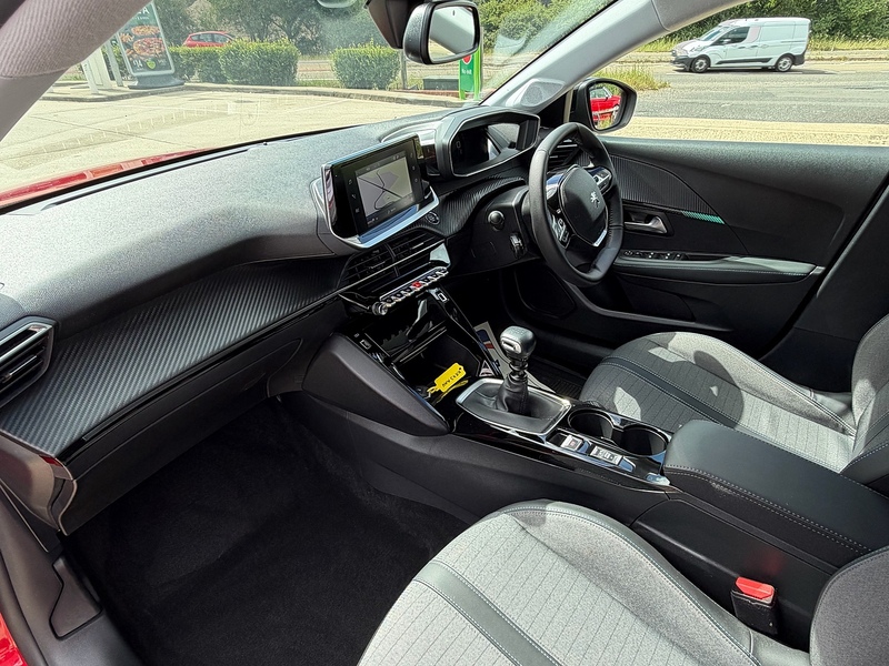 Peugeot 208 1.2 PureTech Allure Premium + Hatchback 5dr Petrol Manual Euro 6 (s/s) (100 ps) - U10004242