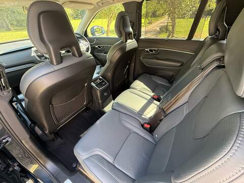 Volvo XC90 2.0h T8 Twin Engine Recharge 11.6kWh Inscription Pro SUV 5dr Petrol Plug-in Hybrid Auto 4WD Euro 6 - U10004243