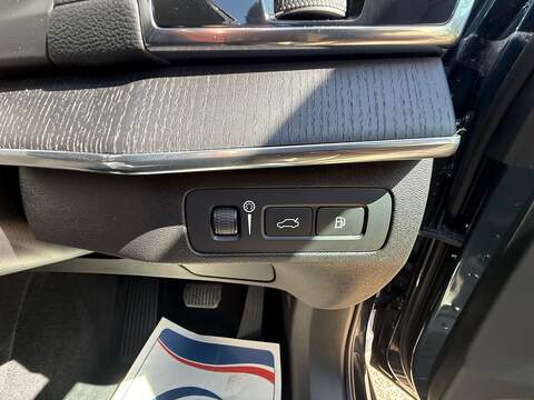 Volvo XC90 2.0h T8 Twin Engine Recharge 11.6kWh Inscription Pro SUV 5dr Petrol Plug-in Hybrid Auto 4WD Euro 6 - U10004243