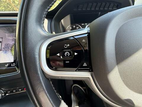 Volvo XC90 2.0h T8 Twin Engine Recharge 11.6kWh Inscription Pro SUV 5dr Petrol Plug-in Hybrid Auto 4WD Euro 6 - U10004243