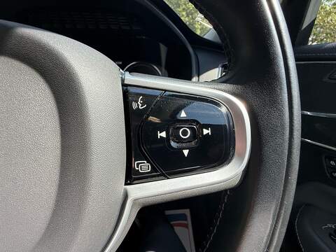 Volvo XC90 2.0h T8 Twin Engine Recharge 11.6kWh Inscription Pro SUV 5dr Petrol Plug-in Hybrid Auto 4WD Euro 6 - U10004243