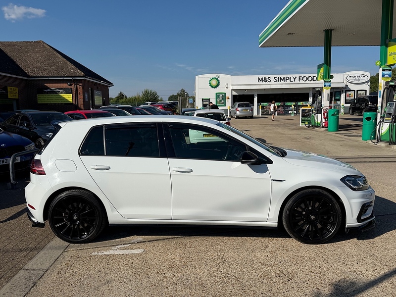 Volkswagen Golf 2.0 TSI R Hatchback 5dr Petrol DSG 4Motion Euro 6 (s/s) (310 ps) - U10004245