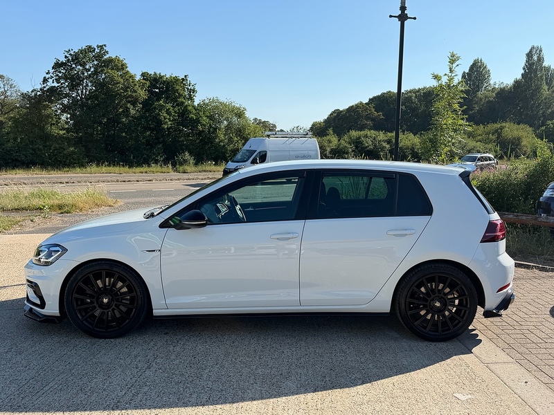Volkswagen Golf 2.0 TSI R Hatchback 5dr Petrol DSG 4Motion Euro 6 (s/s) (310 ps) - U10004245