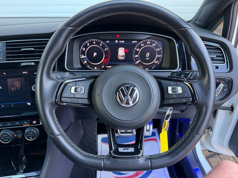 Volkswagen Golf 2.0 TSI R Hatchback 5dr Petrol DSG 4Motion Euro 6 (s/s) (310 ps) - U10004245