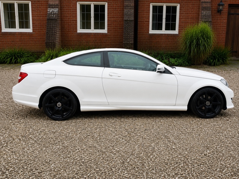 Mercedes-Benz C Class 2.1 C220 CDI AMG Sport Edition Coupe 2dr Diesel G-Tronic+ Euro 5 (s/s) (170 ps) - U10004249