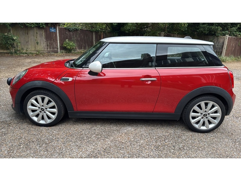 MINI Hatch 1.5 Cooper Hatchback 3dr Petrol Manual Euro 6 (s/s) (136 ps) - U10004251