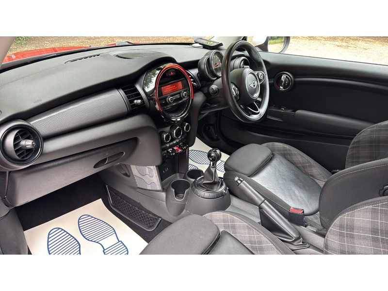 MINI Hatch 1.5 Cooper Hatchback 3dr Petrol Manual Euro 6 (s/s) (136 ps) - U10004251