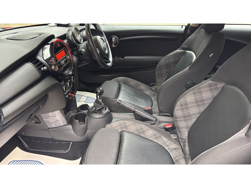 MINI Hatch 1.5 Cooper Hatchback 3dr Petrol Manual Euro 6 (s/s) (136 ps) - U10004251