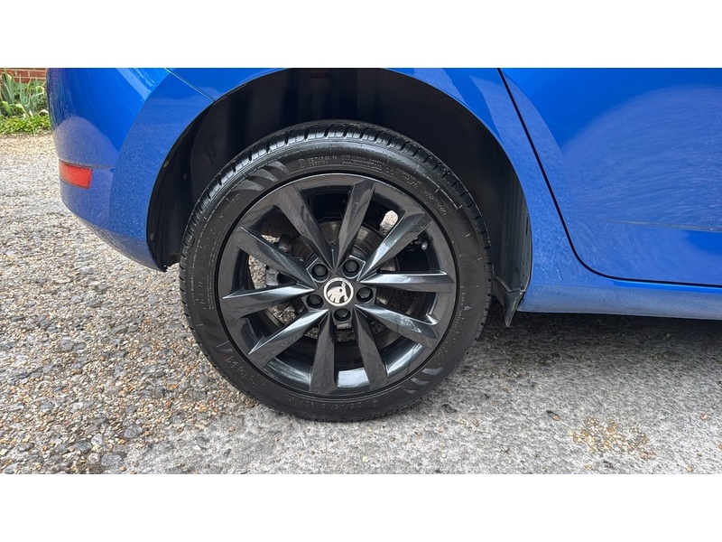 Skoda Fabia 1.0 TSI Colour Edition Hatchback 5dr Petrol Manual Euro 6 (s/s) (95 ps) - U10004252