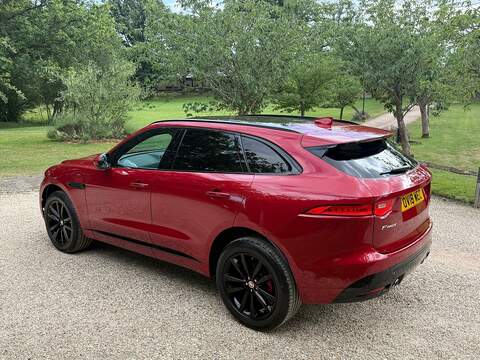 Jaguar F-PACE 3.0 D300 V6 S SUV 5dr Diesel Auto AWD Euro 6 (s/s) (300 ps) - U10004256