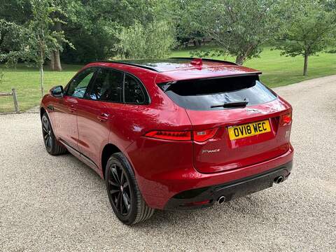 Jaguar F-PACE 3.0 D300 V6 S SUV 5dr Diesel Auto AWD Euro 6 (s/s) (300 ps) - U10004256