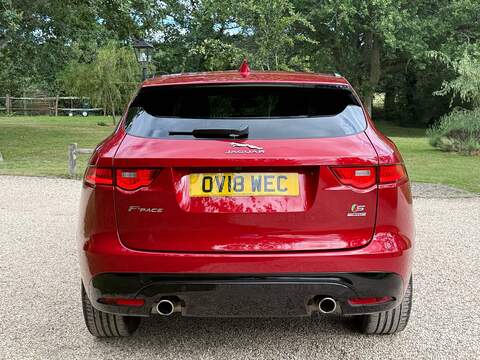 Jaguar F-PACE 3.0 D300 V6 S SUV 5dr Diesel Auto AWD Euro 6 (s/s) (300 ps) - U10004256