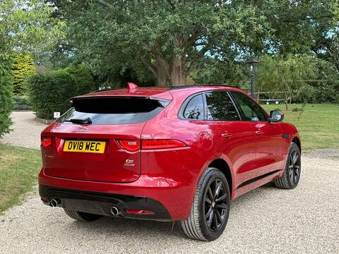 Jaguar F-PACE 3.0 D300 V6 S SUV 5dr Diesel Auto AWD Euro 6 (s/s) (300 ps) - U10004256