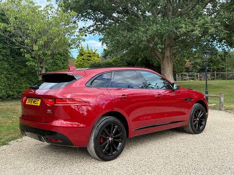 Jaguar F-PACE 3.0 D300 V6 S SUV 5dr Diesel Auto AWD Euro 6 (s/s) (300 ps) - U10004256