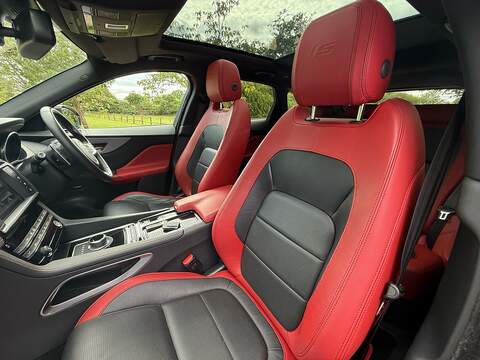 Jaguar F-PACE 3.0 D300 V6 S SUV 5dr Diesel Auto AWD Euro 6 (s/s) (300 ps) - U10004256