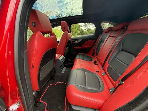 Jaguar F-PACE 3.0 D300 V6 S SUV 5dr Diesel Auto AWD Euro 6 (s/s) (300 ps) - U10004256
