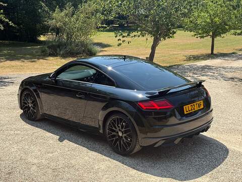 Audi TT 2.0 TFSI 40 Black Edition Coupe 3dr Petrol S Tronic Euro 6 (s/s) (197 ps) - U10004260