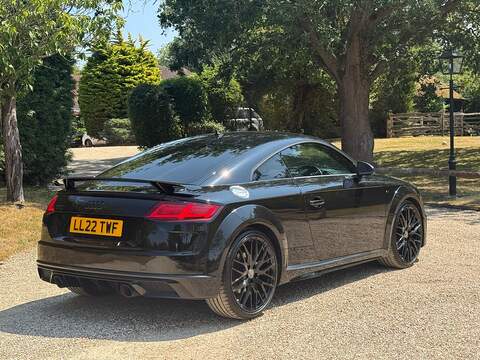 Audi TT 2.0 TFSI 40 Black Edition Coupe 3dr Petrol S Tronic Euro 6 (s/s) (197 ps) - U10004260
