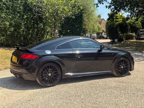 Audi TT 2.0 TFSI 40 Black Edition Coupe 3dr Petrol S Tronic Euro 6 (s/s) (197 ps) - U10004260