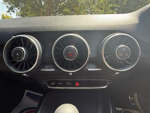 Audi TT 2.0 TFSI 40 Black Edition Coupe 3dr Petrol S Tronic Euro 6 (s/s) (197 ps) - U10004260