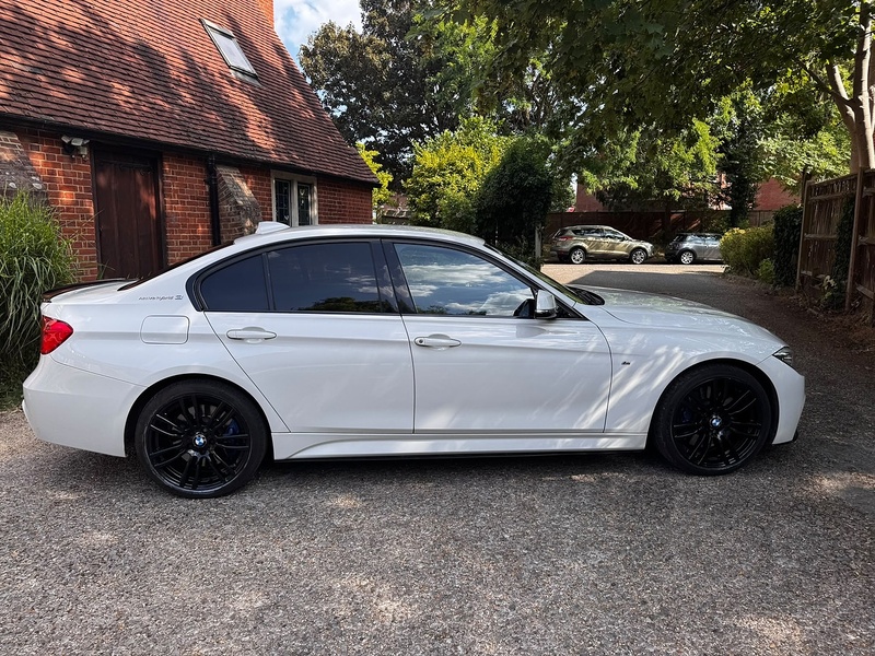 BMW 3 Series 3.0 335i ActiveHybrid 3 M Sport Saloon 4dr Petrol Hybrid Auto Euro 6 (s/s) (340 ps) - U10004264