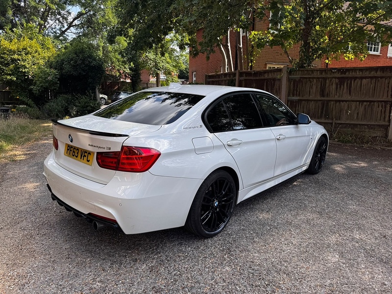 BMW 3 Series 3.0 335i ActiveHybrid 3 M Sport Saloon 4dr Petrol Hybrid Auto Euro 6 (s/s) (340 ps) - U10004264