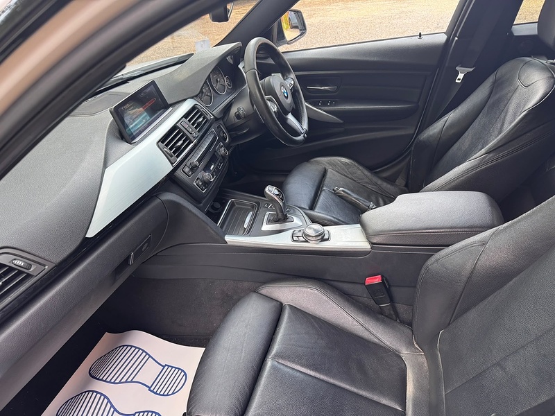 BMW 3 Series 3.0 335i ActiveHybrid 3 M Sport Saloon 4dr Petrol Hybrid Auto Euro 6 (s/s) (340 ps) - U10004264