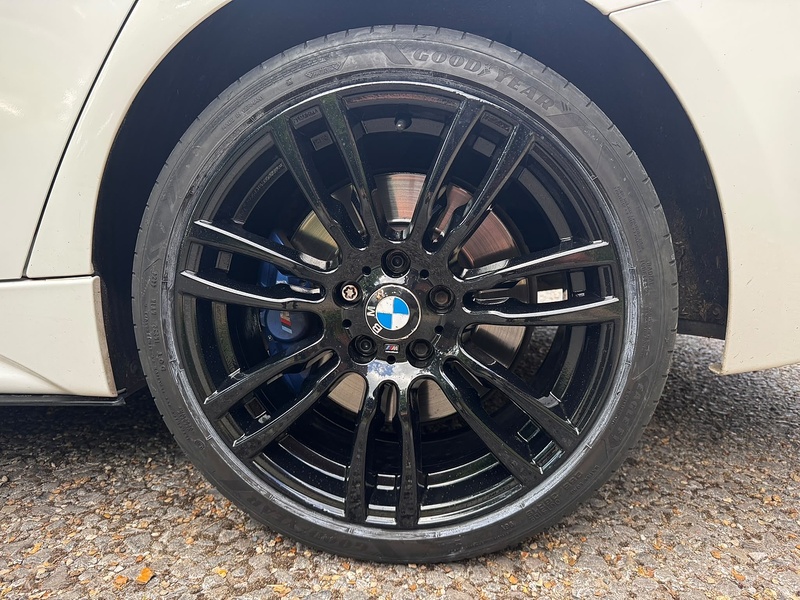 BMW 3 Series 3.0 335i ActiveHybrid 3 M Sport Saloon 4dr Petrol Hybrid Auto Euro 6 (s/s) (340 ps) - U10004264