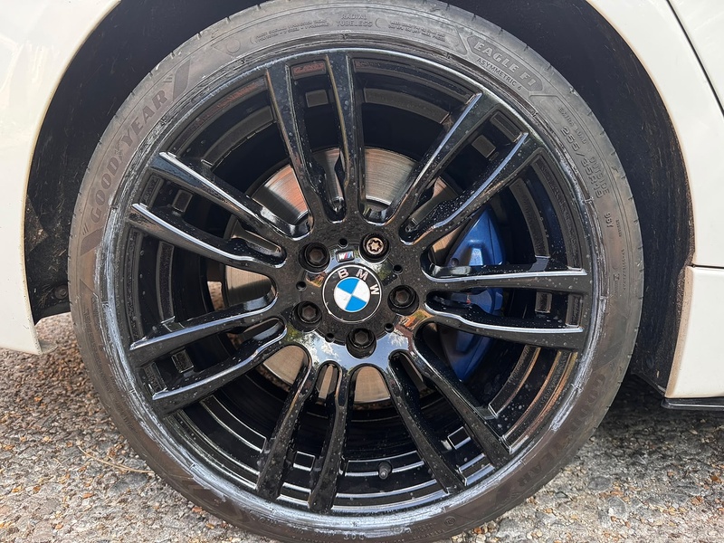 BMW 3 Series 3.0 335i ActiveHybrid 3 M Sport Saloon 4dr Petrol Hybrid Auto Euro 6 (s/s) (340 ps) - U10004264