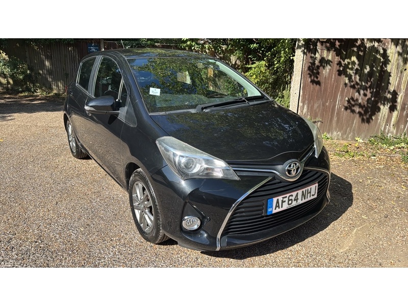 Toyota Yaris 1.33 Dual VVT-i Icon Hatchback 5dr Petrol Multidrive S Euro 5 Euro 5 (99 ps) - U10004266