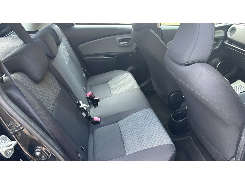 Toyota Yaris 1.33 Dual VVT-i Icon Hatchback 5dr Petrol Multidrive S Euro 5 Euro 5 (99 ps) - U10004266
