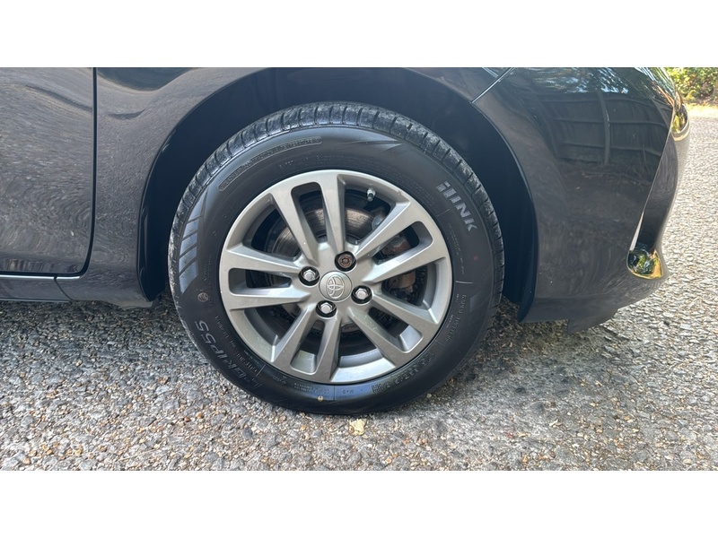 Toyota Yaris 1.33 Dual VVT-i Icon Hatchback 5dr Petrol Multidrive S Euro 5 Euro 5 (99 ps) - U10004266