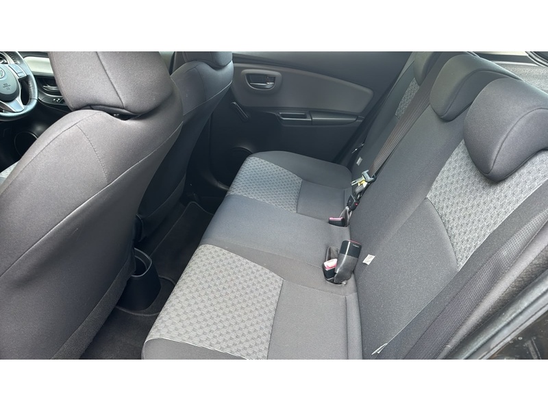Toyota Yaris 1.33 Dual VVT-i Icon Hatchback 5dr Petrol Multidrive S Euro 5 Euro 5 (99 ps) - U10004266