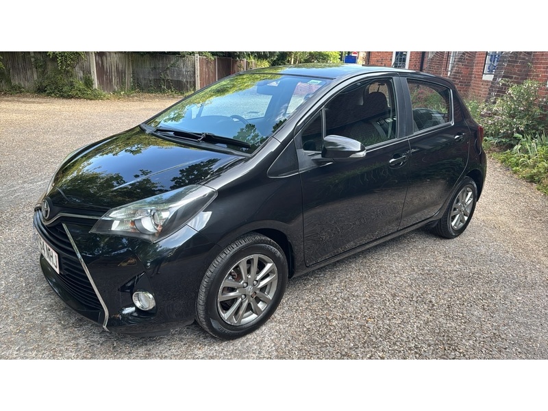 Toyota Yaris 1.33 Dual VVT-i Icon Hatchback 5dr Petrol Multidrive S Euro 5 Euro 5 (99 ps) - U10004266