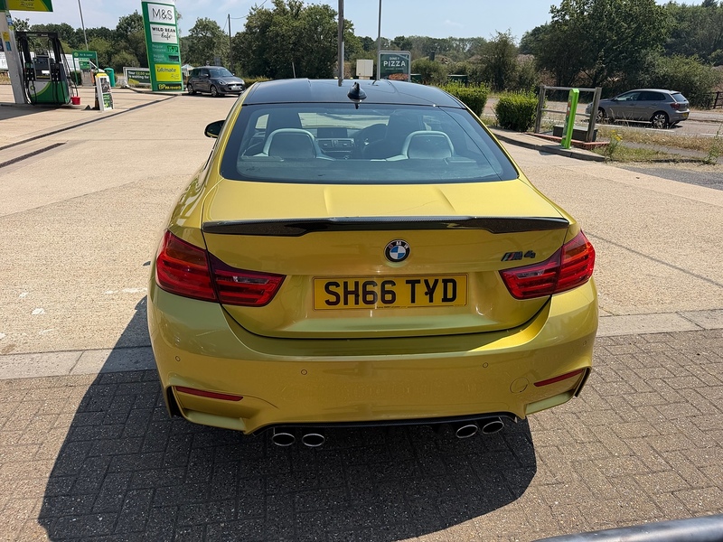 BMW M4 3.0 BiTurbo Coupe 2dr Petrol DCT Euro 6 (s/s) (431 ps) - U10004268