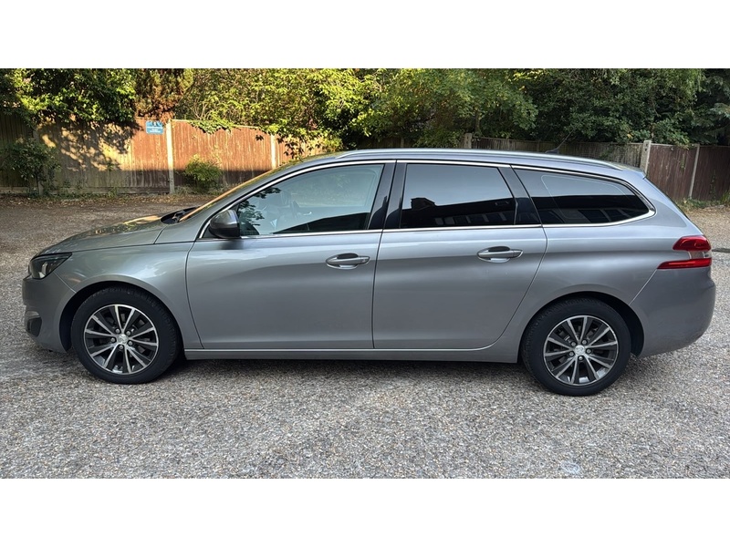 Peugeot 308 SW 1.6 BlueHDi Allure Estate 5dr Diesel Manual Euro 6 (s/s) (120 ps) - U10004270