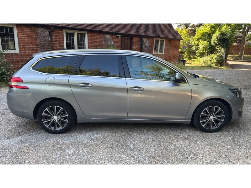 Peugeot 308 SW 1.6 BlueHDi Allure Estate 5dr Diesel Manual Euro 6 (s/s) (120 ps) - U10004270