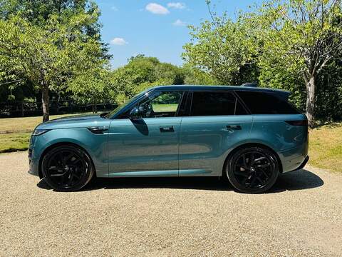 Land Rover Range Rover Sport 3.0 P400 MHEV Dynamic SE SUV 5dr Petrol Auto 4WD Euro 6 (s/s) (400 ps) - U10004273