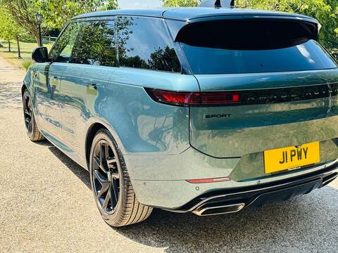 Land Rover Range Rover Sport 3.0 P400 MHEV Dynamic SE SUV 5dr Petrol Auto 4WD Euro 6 (s/s) (400 ps) - U10004273