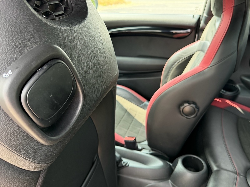 MINI Hatch 2.0 John Cooper Works Hatchback 3dr Petrol Manual Euro 6 (s/s) (231 ps) - U10004279