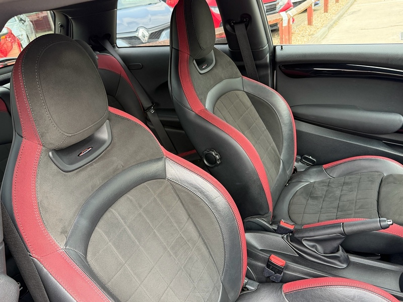 MINI Hatch 2.0 John Cooper Works Hatchback 3dr Petrol Manual Euro 6 (s/s) (231 ps) - U10004279