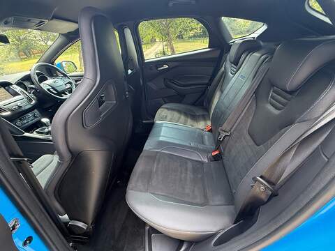 Ford Focus 2.3T EcoBoost RS Hatchback 5dr Petrol Manual AWD Euro 6 (s/s) (350 ps) - U10004281