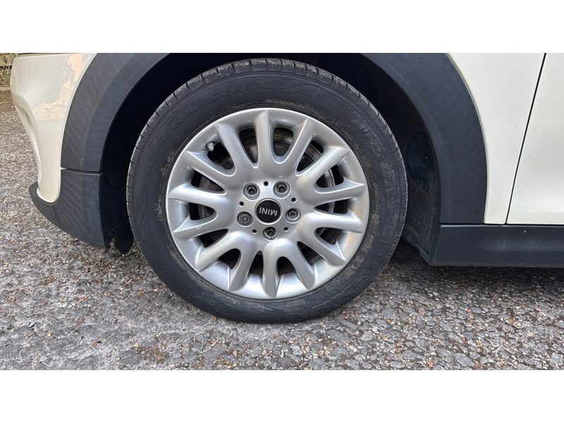 MINI Hatch 1.5 Cooper Hatchback 3dr Petrol Manual Euro 6 (s/s) (136 ps) - U10004284