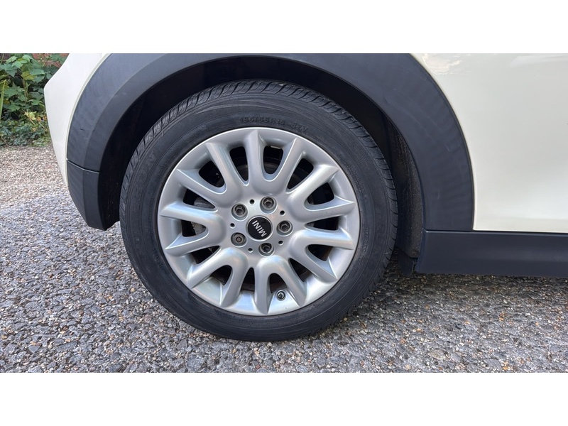 MINI Hatch 1.5 Cooper Hatchback 3dr Petrol Manual Euro 6 (s/s) (136 ps) - U10004284