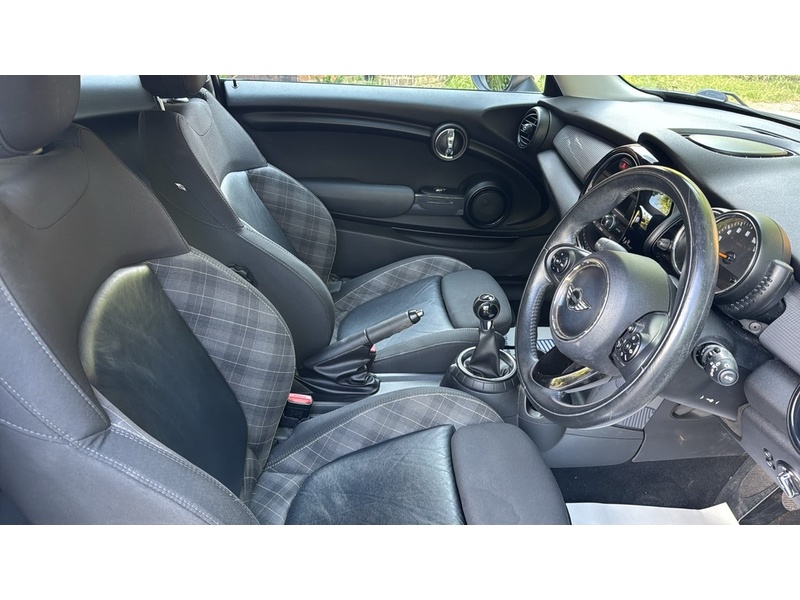 MINI Hatch 1.5 Cooper Hatchback 3dr Petrol Manual Euro 6 (s/s) (136 ps) - U10004284